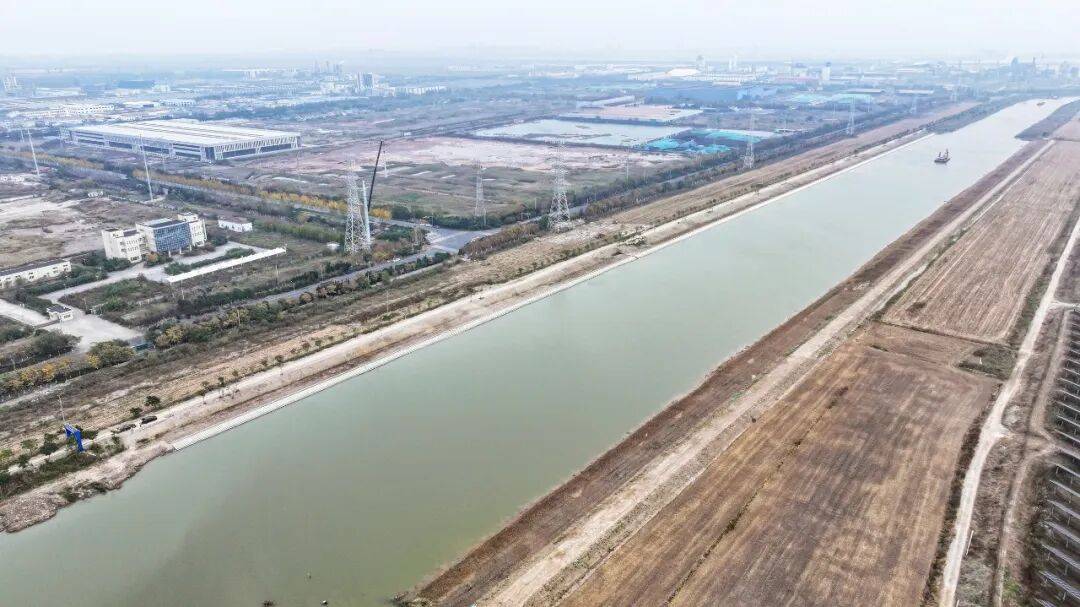 徐圩港区疏港航道整治工程冲刺年度施工目标